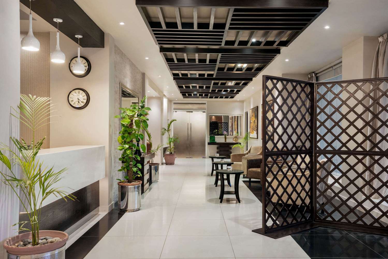 Hotel Ramada By Wyndham Karachi Creek Exterior foto